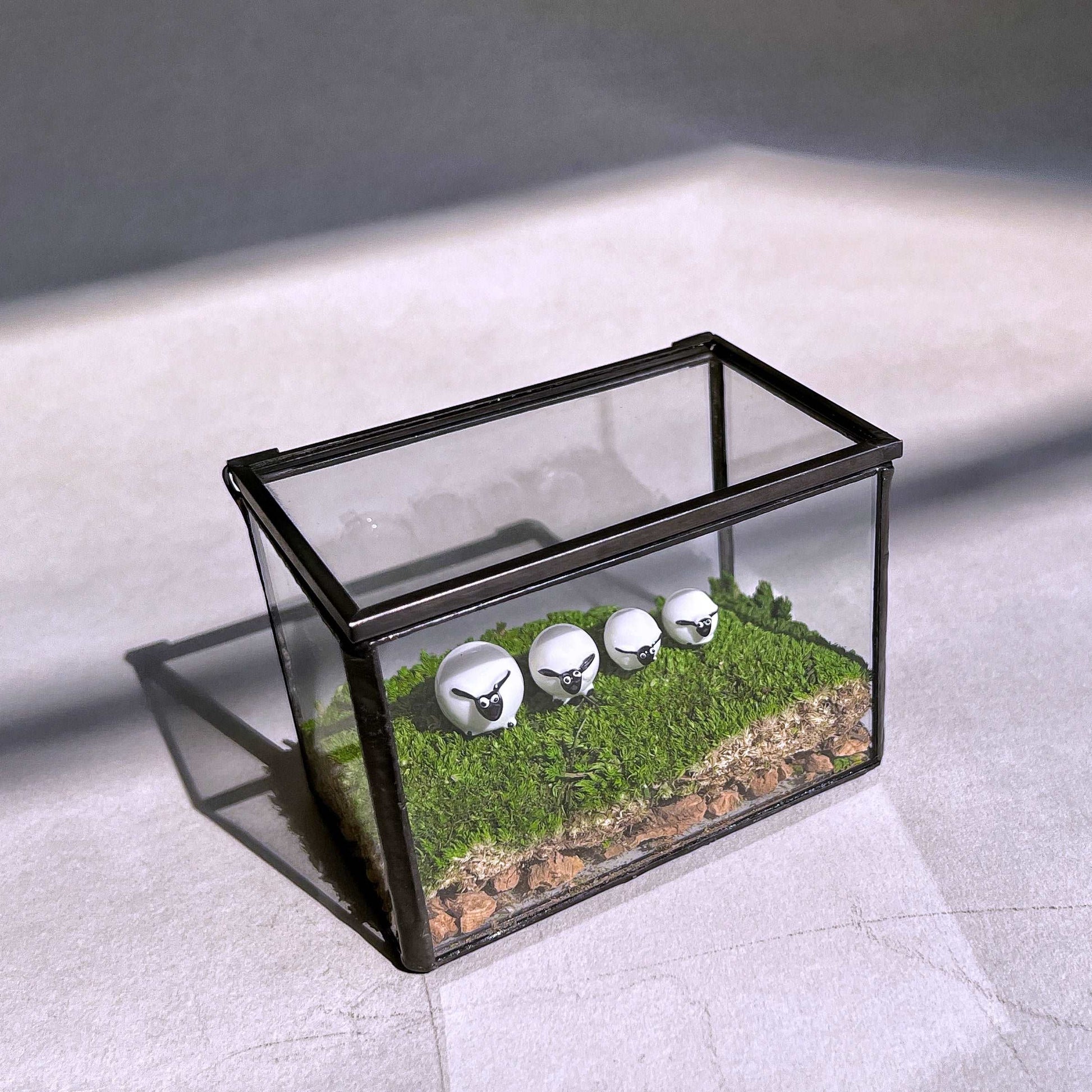 Mossbox Little Sheep Desktop Decoration - Micro Landscape with PreservTransform your desk into a serene pasture with our charming Little Sheep Desktop Decoration. This handcrafted micro landscape lawn, set within a clear glass box, fea